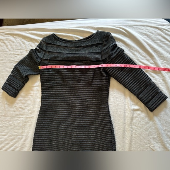 TADASHI SOJI MINT CONDITION CHARCOAL/SILVER ARCHITECTURAL GOWN SZ M ORIG $750 - Picture 5 of 9